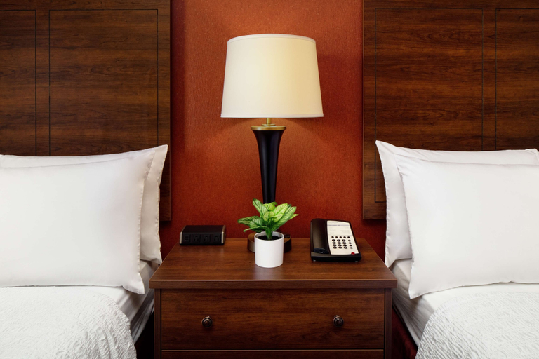 Bedroom 2, Hampton Inn & Suites Scottsdale at Talking Stick, Maricopa