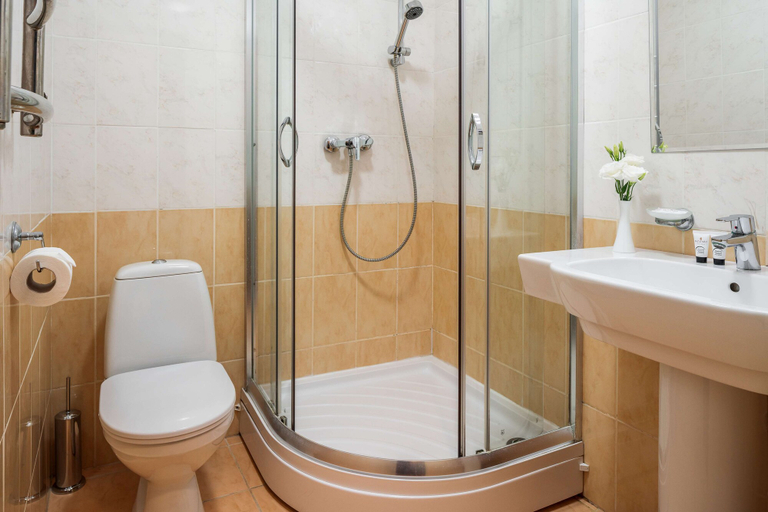 Bathroom 4, OK Odessa Hotel, Odes'ka