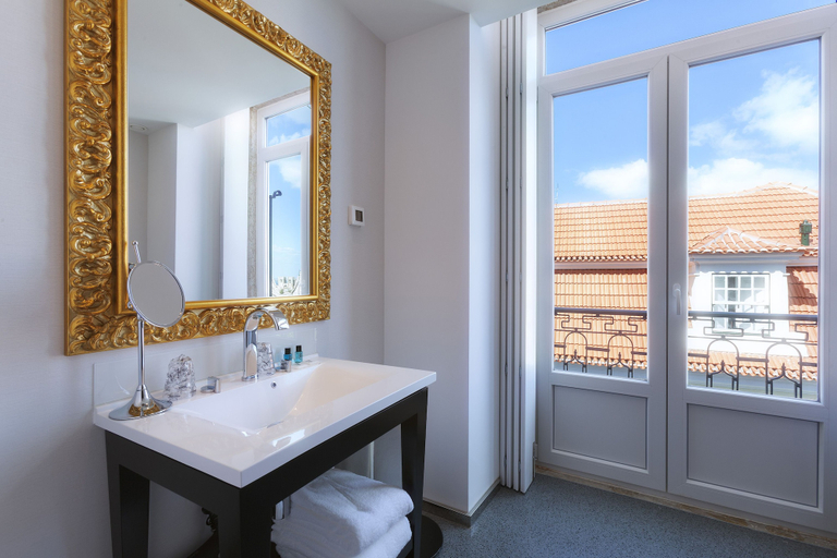 Bathroom 4, Lisboa Carmo Hotel, Lisbon