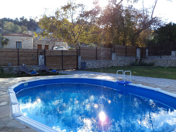 Sport & Beauty 4, Rural Spacious Villa with Pool at Central Crete, Crete
