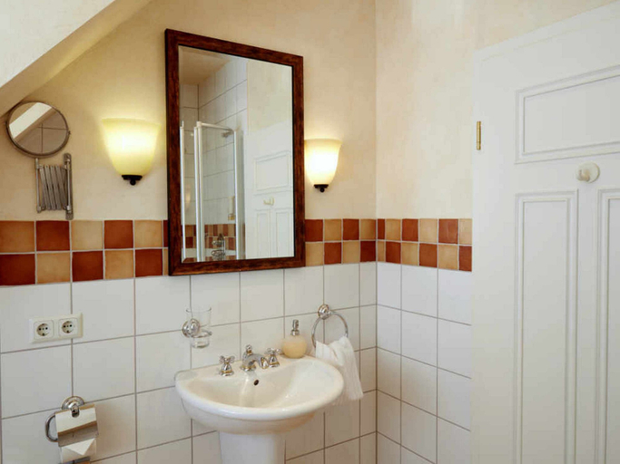 Bathroom 4, Hotel Snorrenburg, Siegen-Wittgenstein