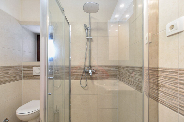 Bathroom 4, House 1815, Vodnjan