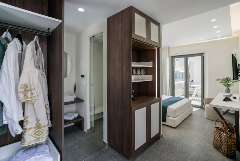 Bathroom 5, Naxian Soul, South Aegean