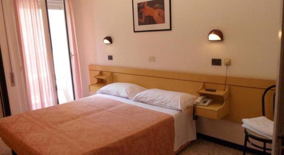 Bedroom 2, Hotel Galileo, Rimini