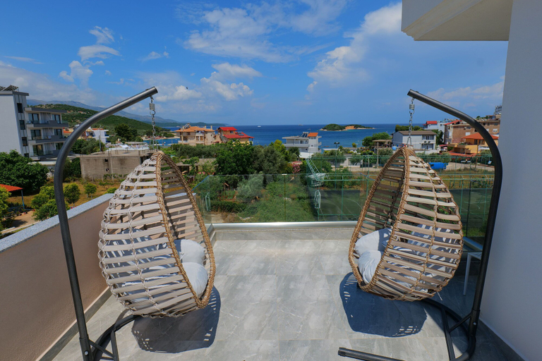 Others 4, Hotel Alexander, Sarandës