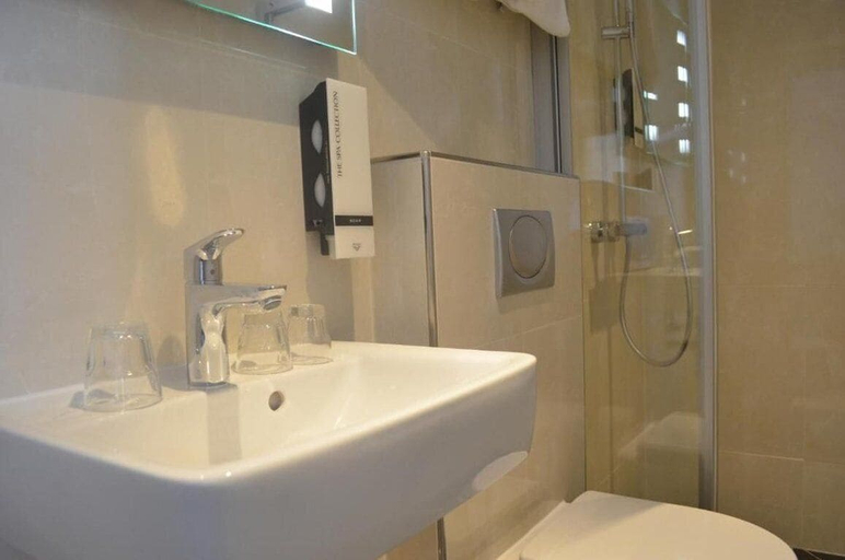Bathroom 5, OZO Hotels Cordial Amsterdam, Amsterdam