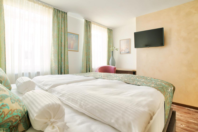 Bedroom 3, Hotel Tiffany, Kassel