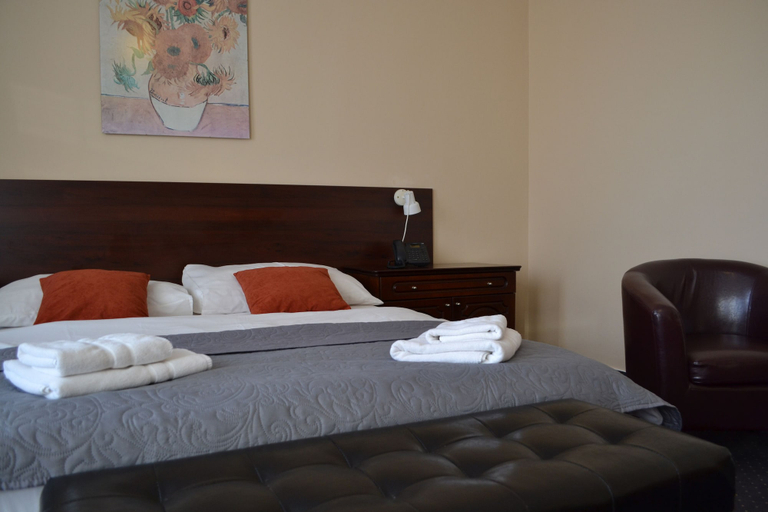 Bedroom 2, Greenwood Hotel, Poprad