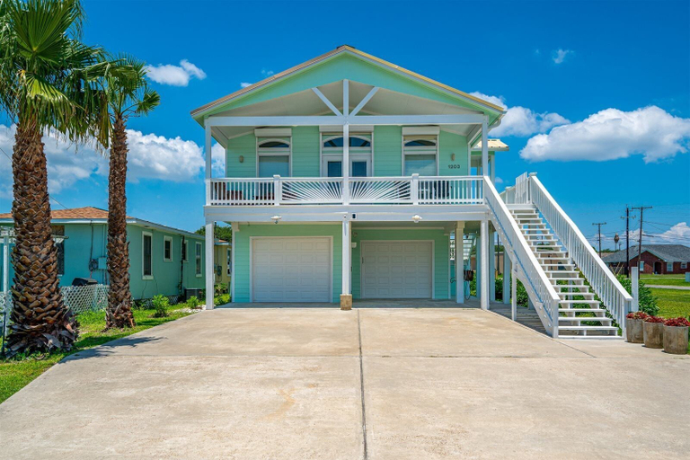 Exterior & Views 1, Coastal Mint, Aransas
