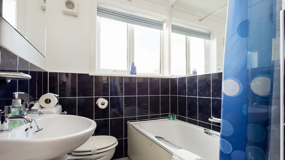 Bathroom 3, Woodstock, Poole