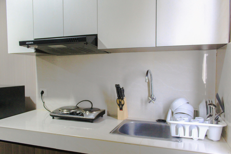 Others 4, Strategic and Comfy 2BR Apartment Springwood Residence By Travelio, Tangerang