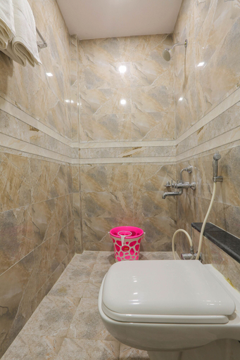 Bathroom 4, Hotel Sardar, Pune