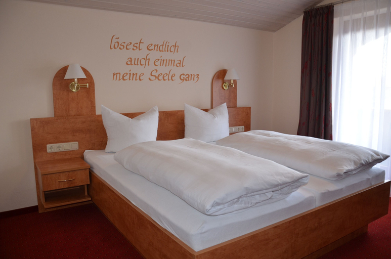 Bedroom 2, Hotel Seeblick, Traunstein
