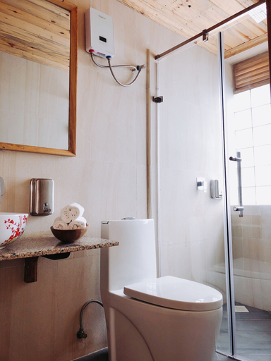 Bathroom 4, Hotel Duomo & Apartments, Kampala