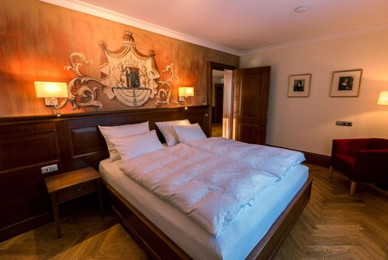 Bedroom 3, Hotel & Gaststätte zum Erdinger Weißbräu, München
