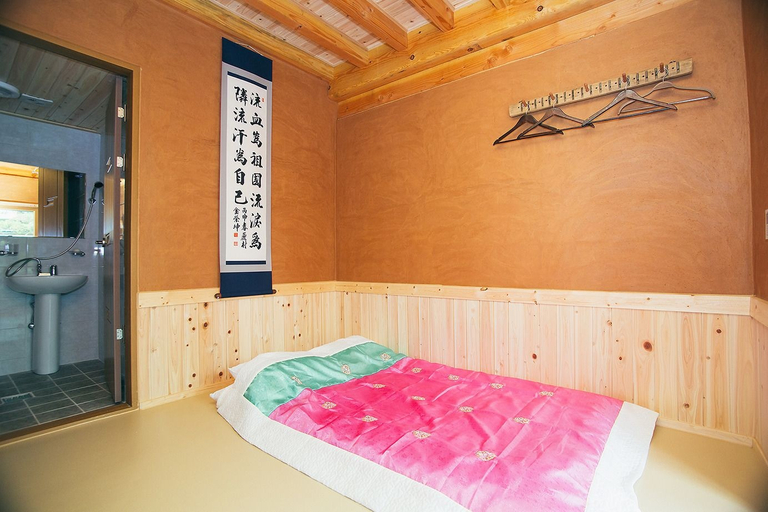 Bedroom 2, Laon Hanok Gguljam, Jeonju