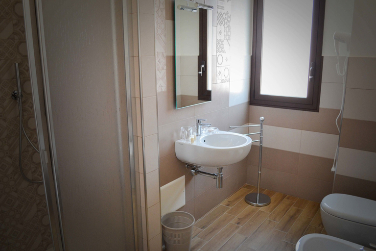 Bathroom 3, B&B Castiglione, Trapani