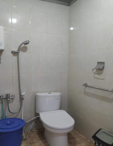 Bathroom 3, Dann's Homestay, Bantul