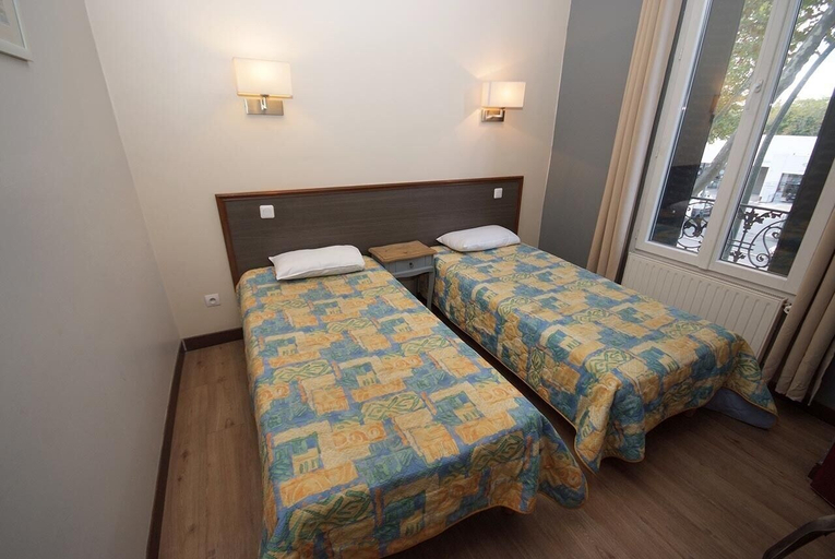 Bedroom 4, Bellevue Sarl, Val-de-Marne