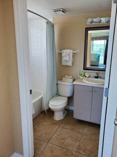 Bathroom 5, Sea Shells Beach Club, Volusia