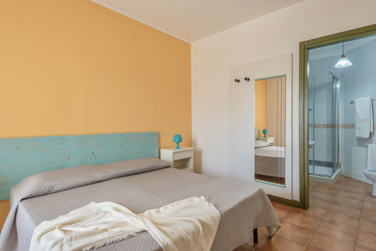 Bedroom 2, I Mirti Bianchi Residence con piscina, Olbia-Tempio