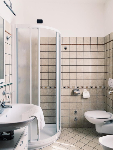 Bathroom 3, Agriturismo San Leone, Verona