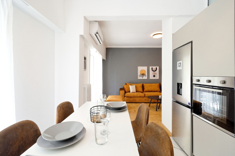 Others 5, Elegant Big Apartment in Athens With Balcony, Attica