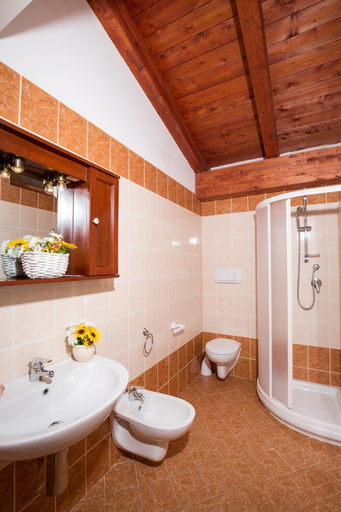 Bathroom 3, Residence Valleverde, Foggia
