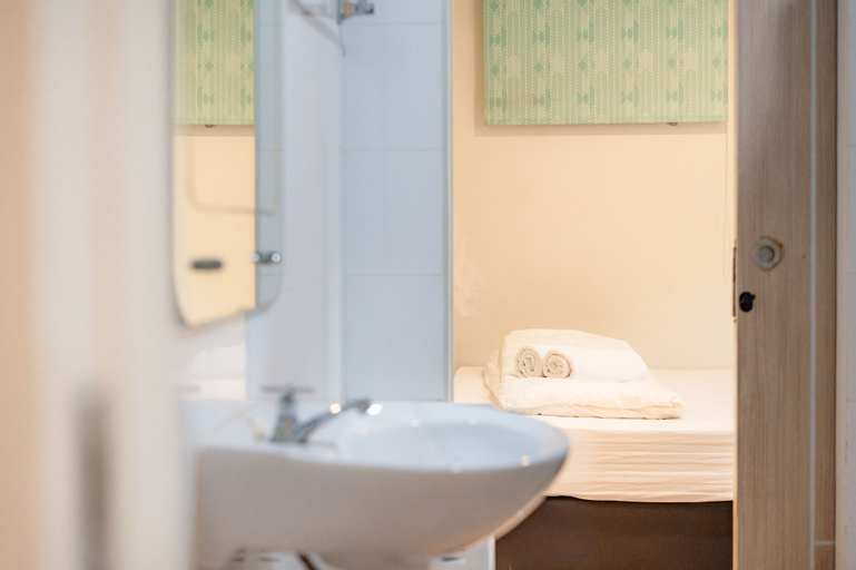 bathroom 6