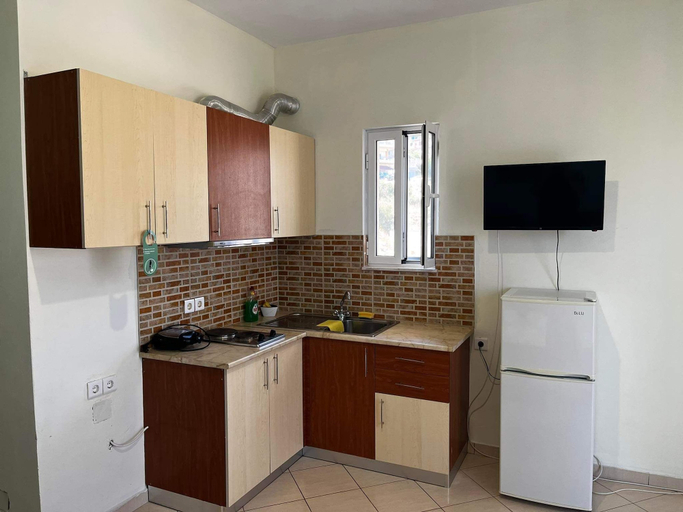 Others 4, Mariana Apartments, Sarandës