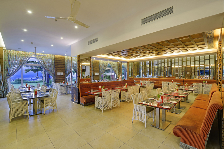 Food & Drinks 5, MAYFAIR Waves, Puri