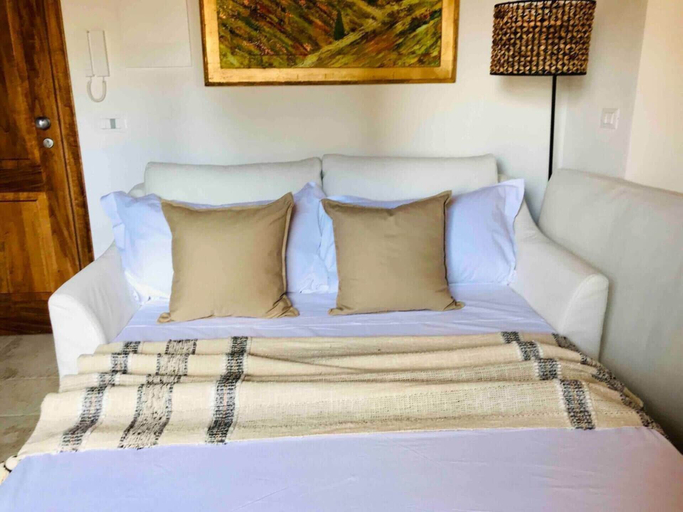 Bedroom 3, Stylish Luxury Loft Sleeps 4 San Gimignano Tuscany, Siena