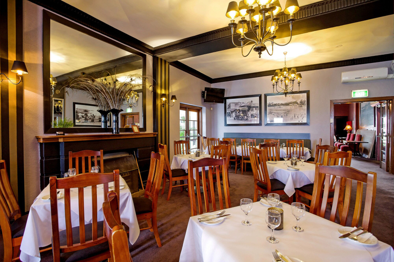Food & Drinks 5, Katoomba Hotel, Blue Mountains