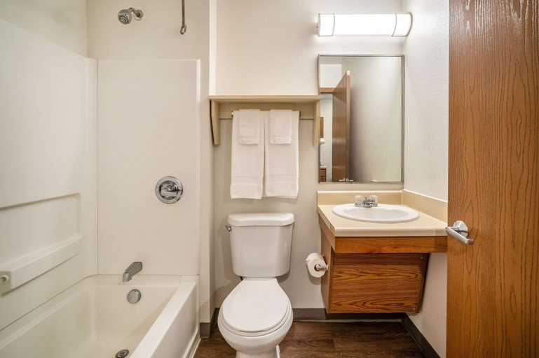 Bathroom 4, WoodSpring Suites Corpus Christi, Nueces