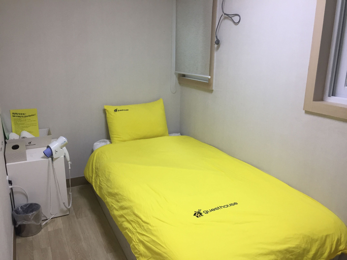 Bedroom 24