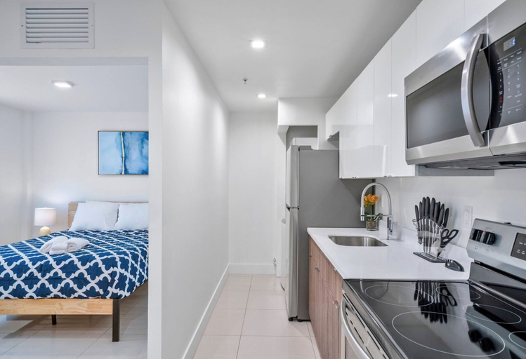 Others 5, Miami Suite 101, Miami-Dade