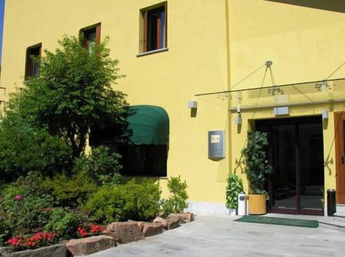 Exterior & Views 2, Hotel Ristorante Vecchia Riva, Varese