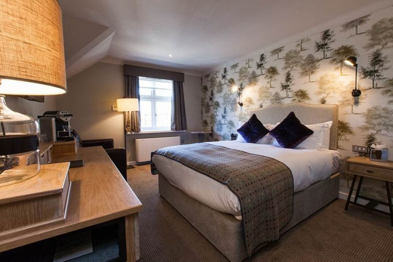 Bedroom 3, The White Hart Hotel, London