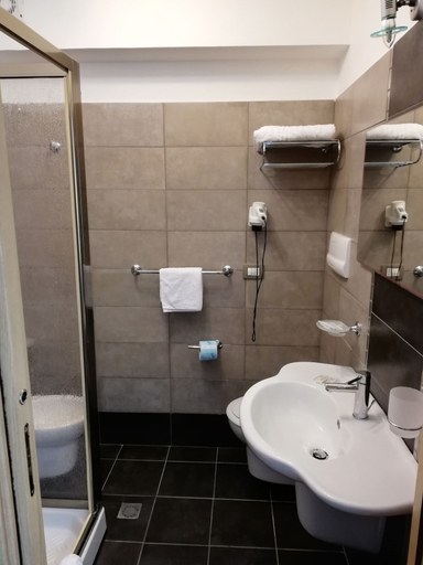 Bathroom 3, Hotel Nautic, Agrigento