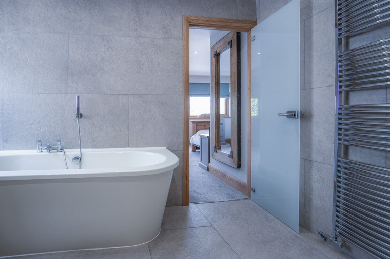 Bathroom 3, Bayview House - 4 Bedroom - Saundersfoot, Pembrokeshire