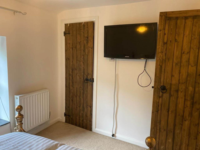 Bedroom 2, 2-bed Cottage in in Welsh Valley Nr Swansea, Neath Port Talbot