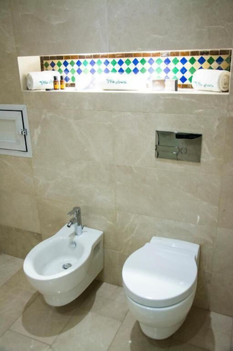 Bathroom 3, Hotel Villa Aralia, Rabat