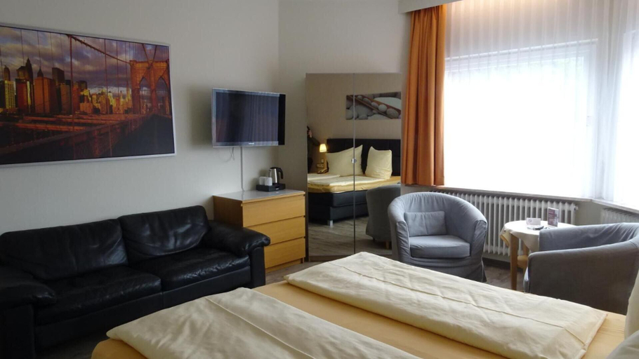 Bedroom 4, Hotel-Restaurant Ketterer am Kurgarten, Schwarzwald-Baar-Kreis