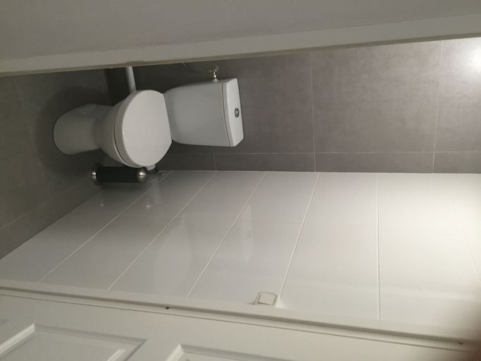 Bathroom 5, Le Clos du Silberthal, Haut-Rhin