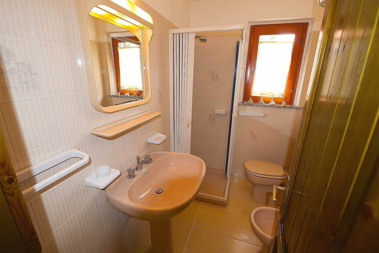 Bathroom 5, Villetta Grace in Centro, Nuoro