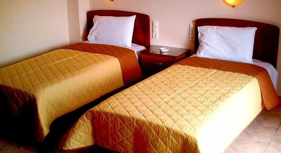 Bedroom 4, Pfaffenhofen, Central Macedonia