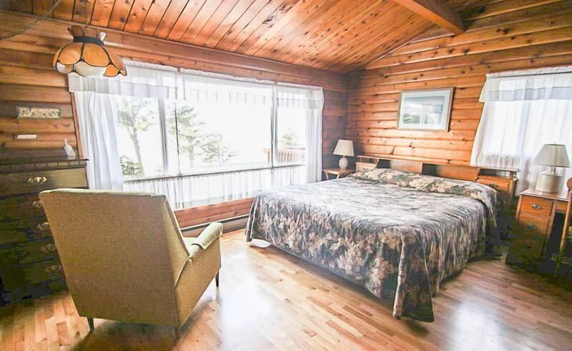 Bedroom 1, Pans Abode, Tillamook