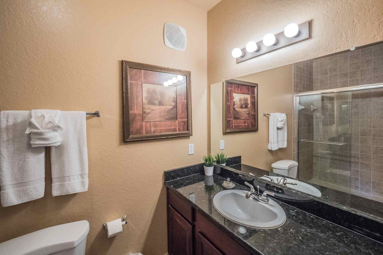 Bathroom 4, 1361 Tuscana, Osceola