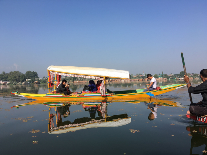 Others 5, Lily of Nageen, Srinagar