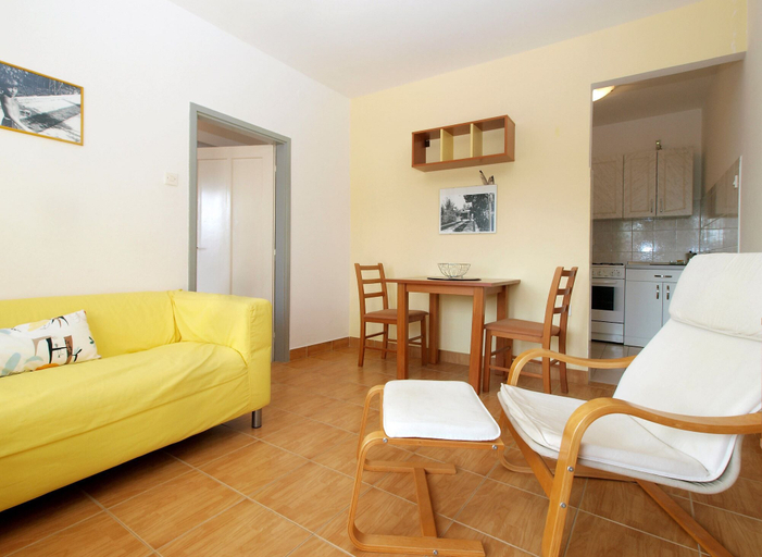 Others 5, Apartment 1804, Medulin